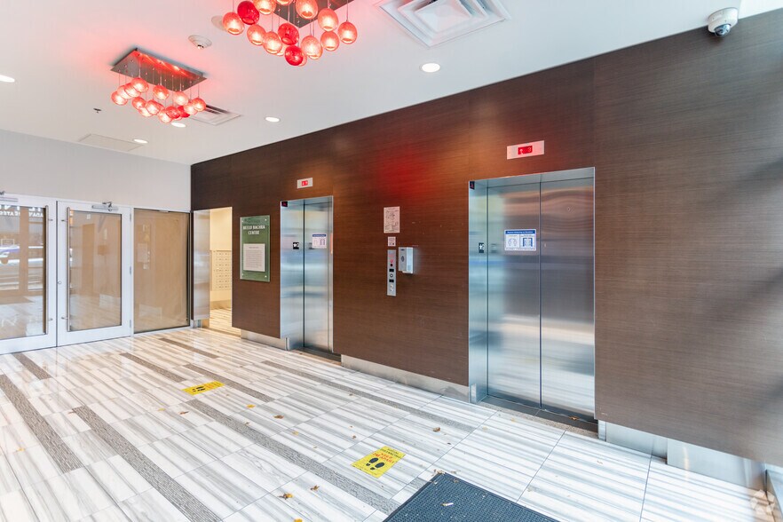 More Photos Of 550 W Broadway, Vancouver Office For Lease