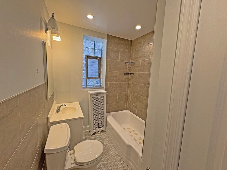 More Photos Of 2754 W Giddings St, Chicago Apartments For Sale