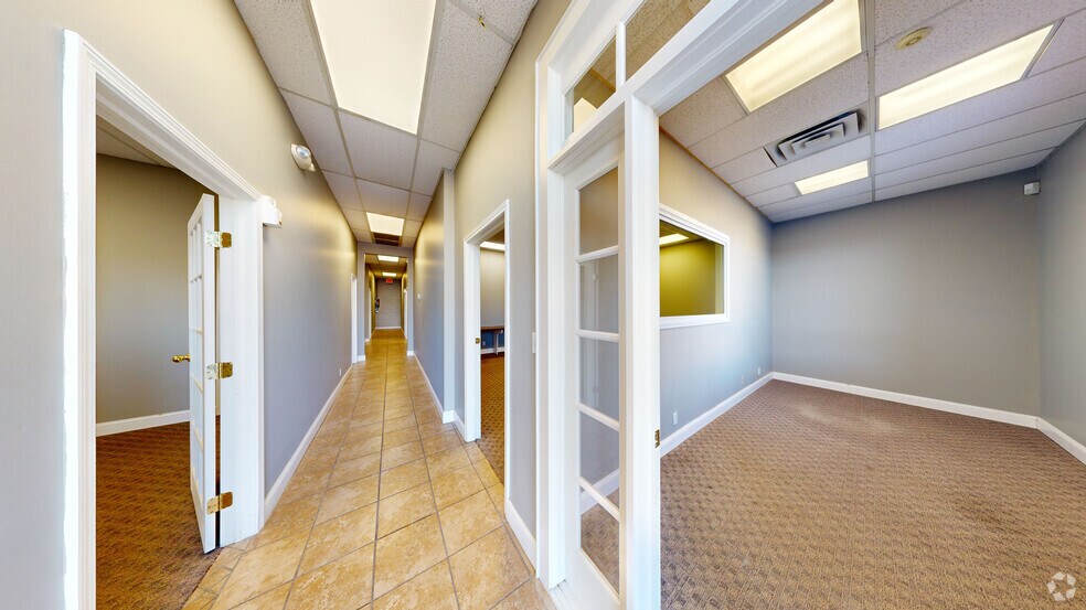 Primary Photo Of 697-845 N Aspen Ave, Broken Arrow Unknown For Lease