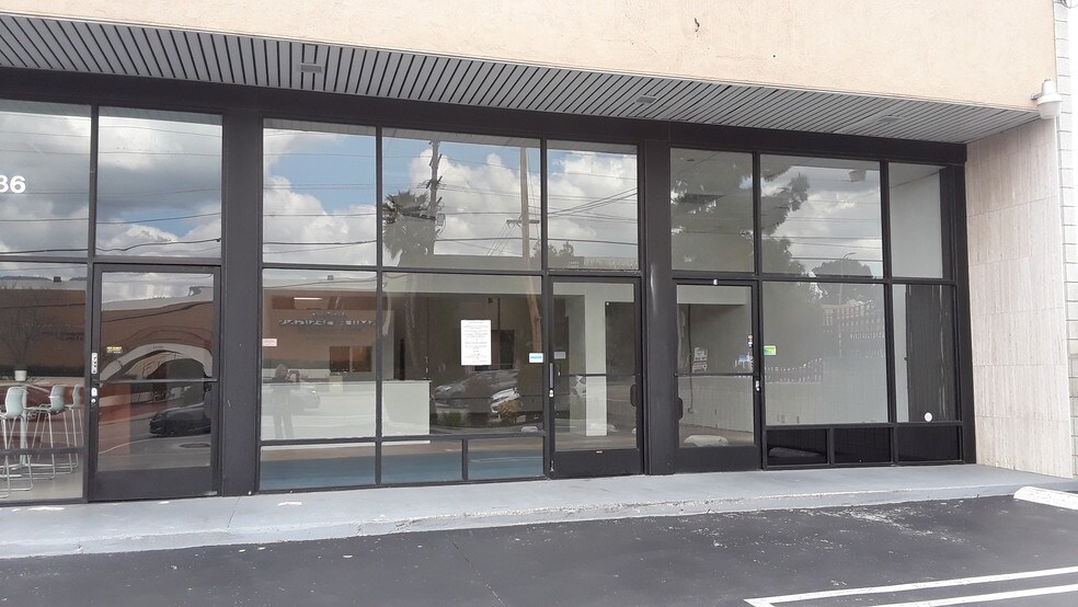 More Photos Of 20936 Devonshire St, Chatsworth Storefront Retail Office For Lease