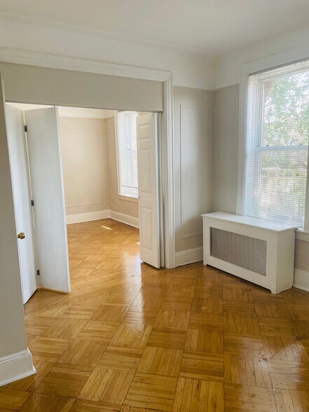 More Photos Of 31-40 35th St, Astoria Apartments For Sale