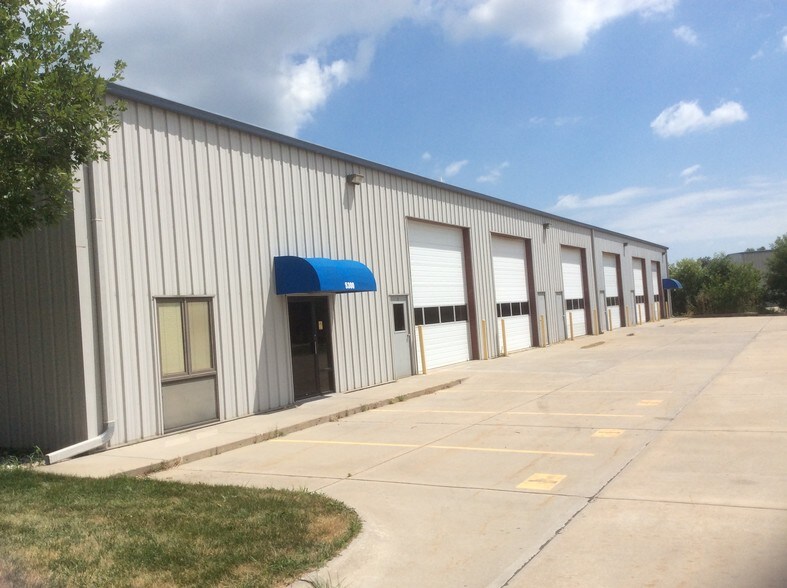 More Photos Of 5300 N 57th St, Lincoln Light Distribution For Lease