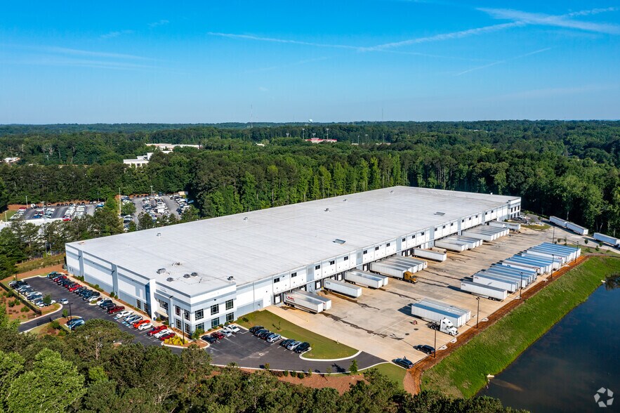 More Photos Of 3725 Royal South Pky, Atlanta Distribution For Lease