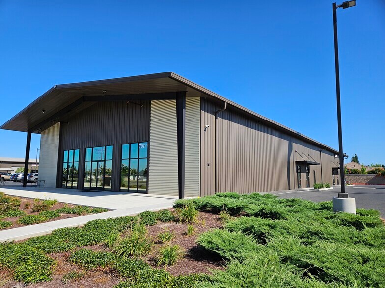 More Photos Of Doak Blvd, Ripon Warehouse For Lease