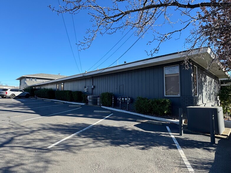 More Photos Of 610-638 Azalea Ave, Redding Office For Lease