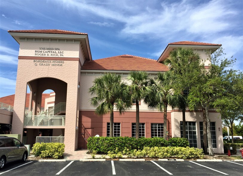 More Photos Of 9010 Strada Stell Ct, Naples Medical For Lease