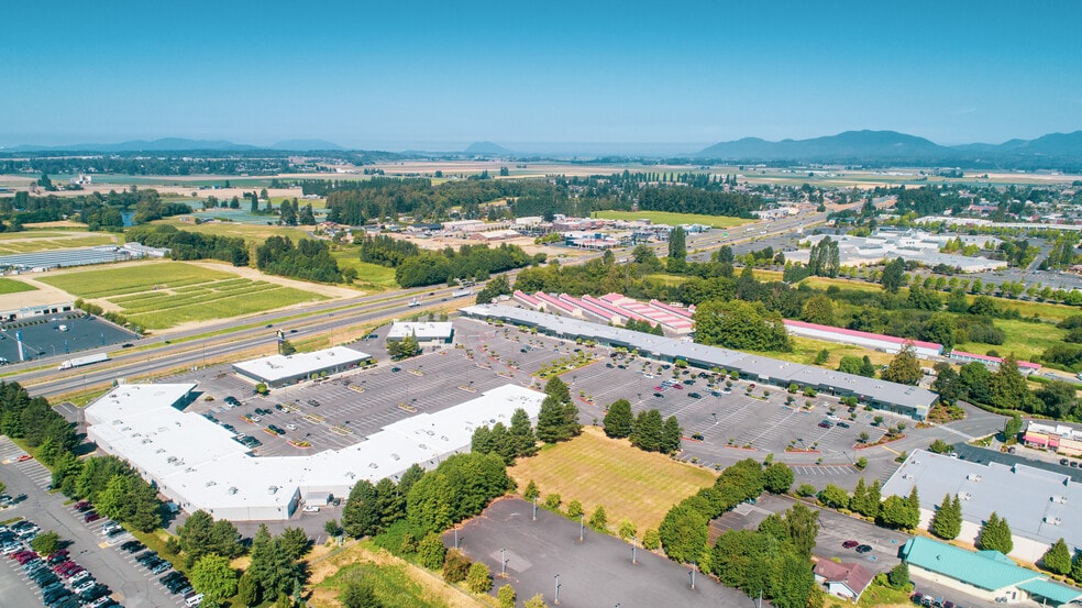 More Photos Of 448 Fashion Way, Burlington Unknown For Lease