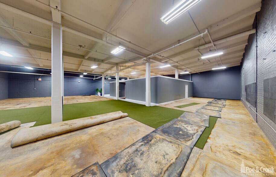 More Photos Of 941 Industry Ave SE, Roanoke Warehouse For Sale