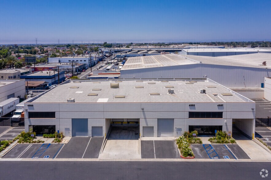 More Photos Of 4553-4557 Firestone Blvd, South Gate Light Manufacturing For Lease