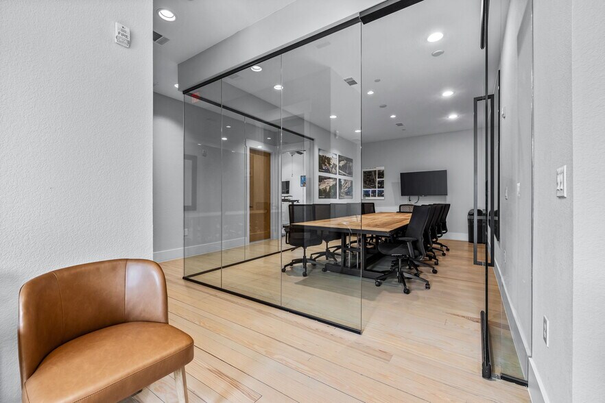 More Photos Of 161 Summit Ave, Southlake Office Residential For Lease