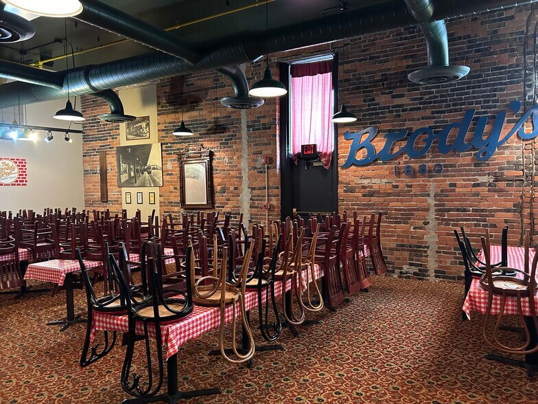 More Photos Of 310 Court Ave, Des Moines Restaurant For Sale