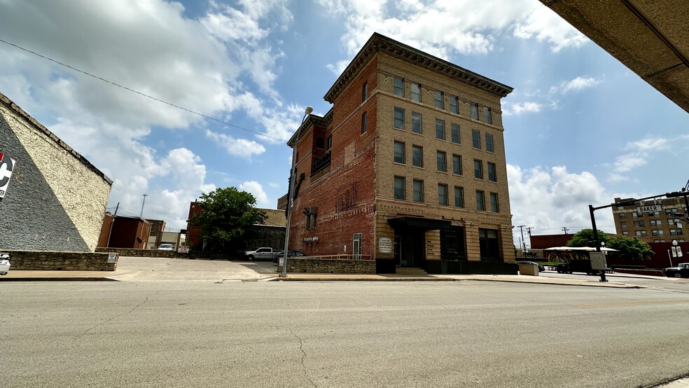 Primary Photo Of 114 Center Ave, Brownwood Office For Lease