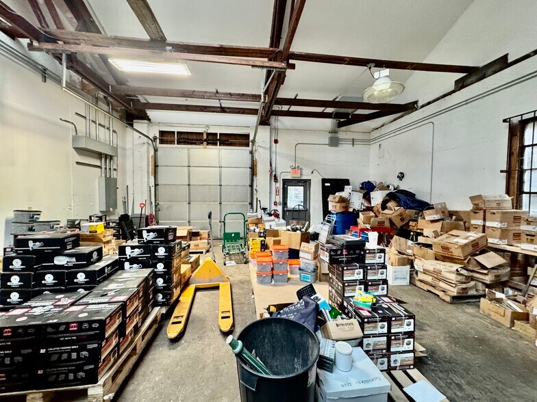 More Photos Of 19 JT Connell Hwy, Newport Light Manufacturing For Lease