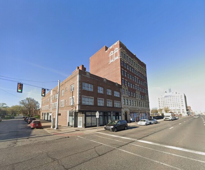 More Photos Of 131-137 E 5th Ave, Gary Apartments For Lease