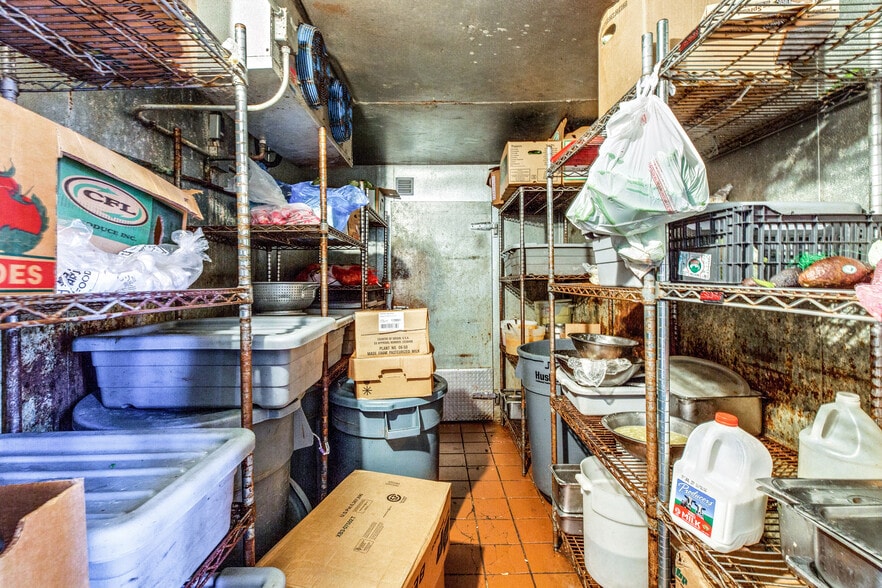 More Photos Of 3162 Martin Luther King Jr Blvd, Lynwood Restaurant For Sale