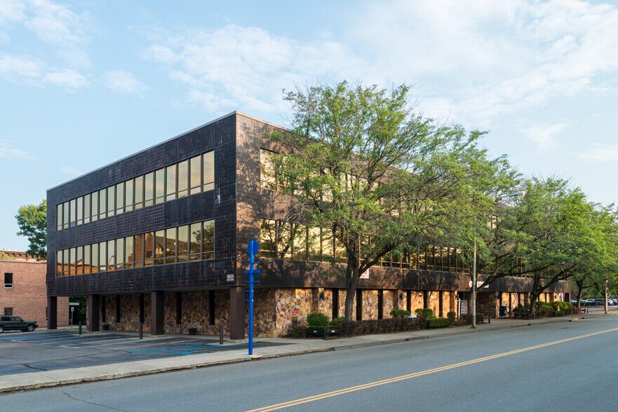 More Photos Of 1801 6th Ave, Troy Office For Lease