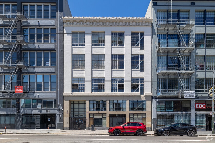 More Photos Of 982 Mission St, San Francisco Loft Creative Space For Lease