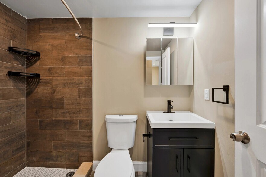 More Photos Of 2331 N 33rd St, Philadelphia Apartments For Sale