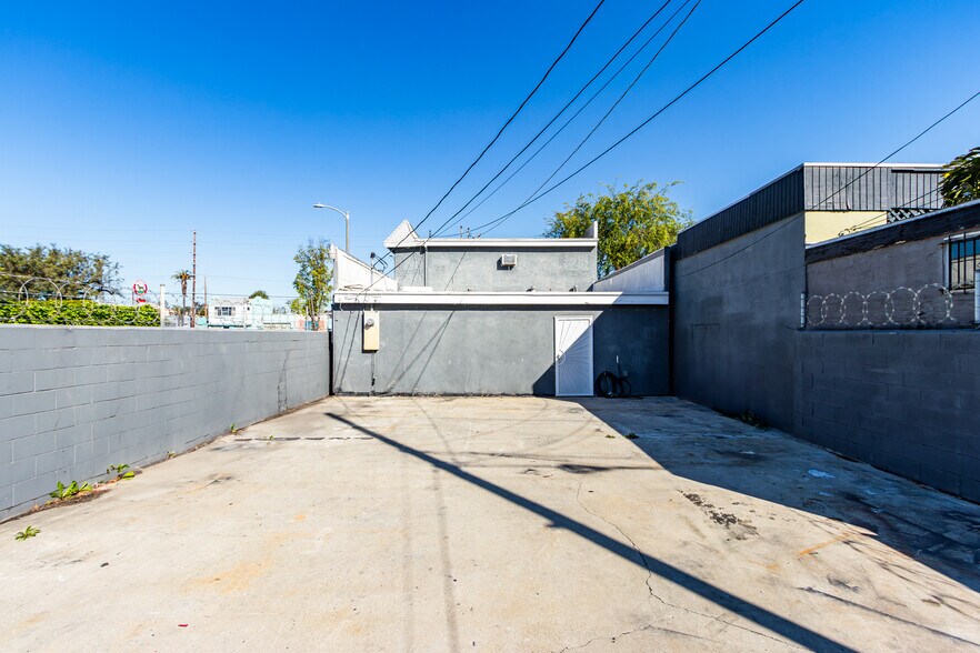 More Photos Of 8642 Venice Blvd, Los Angeles Office Residential For Sale