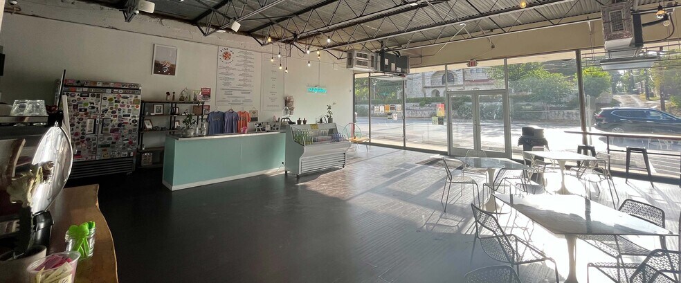 More Photos Of 6401-6403 Broadway St, San Antonio Storefront Retail Office For Lease