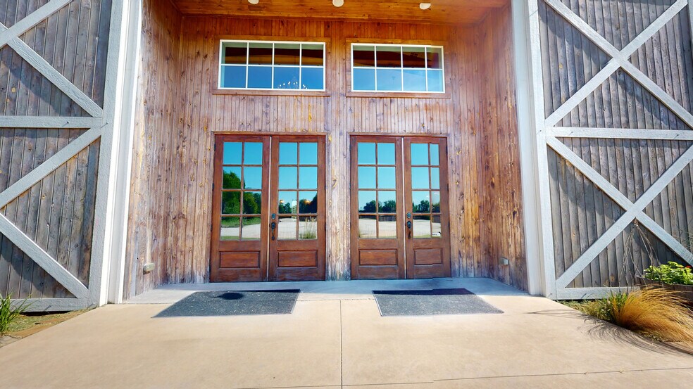 More Photos Of 16712 County Road 1580, Ada Sports And Entertainment For Sale
