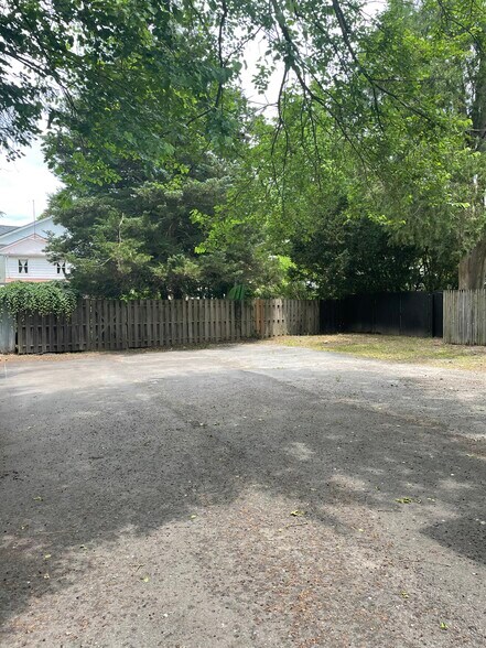 More Photos Of 12-14 Coryell 12-14 Coryell, Lambertville Light Distribution For Lease