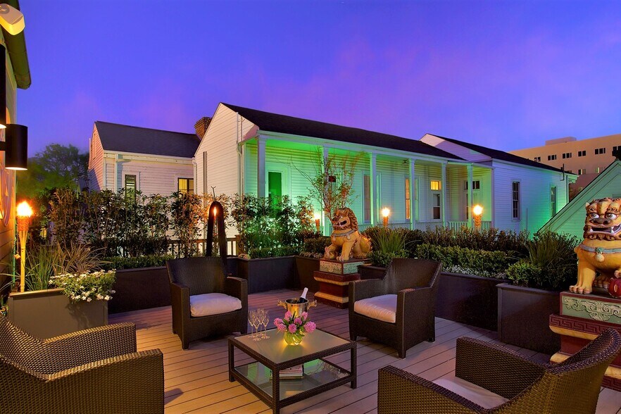 More Photos Of 1912 St Charles Ave, New Orleans Office For Sale