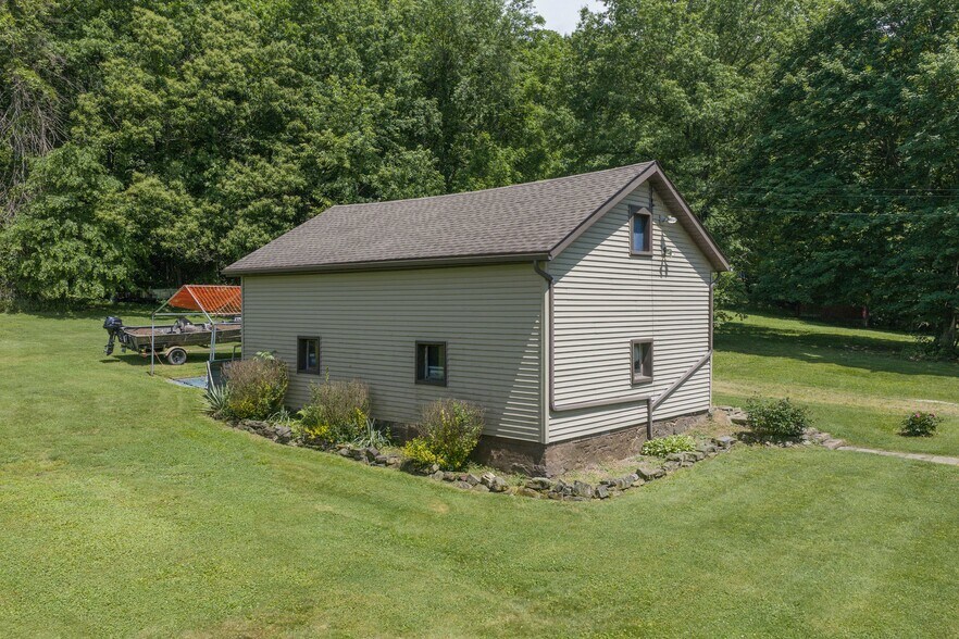 More Photos Of 6297 Columbia Rd NW, Dover Specialty For Sale