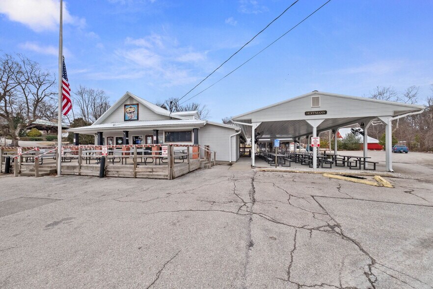 More Photos Of 2999 S Highway 94, Defiance Bar For Lease