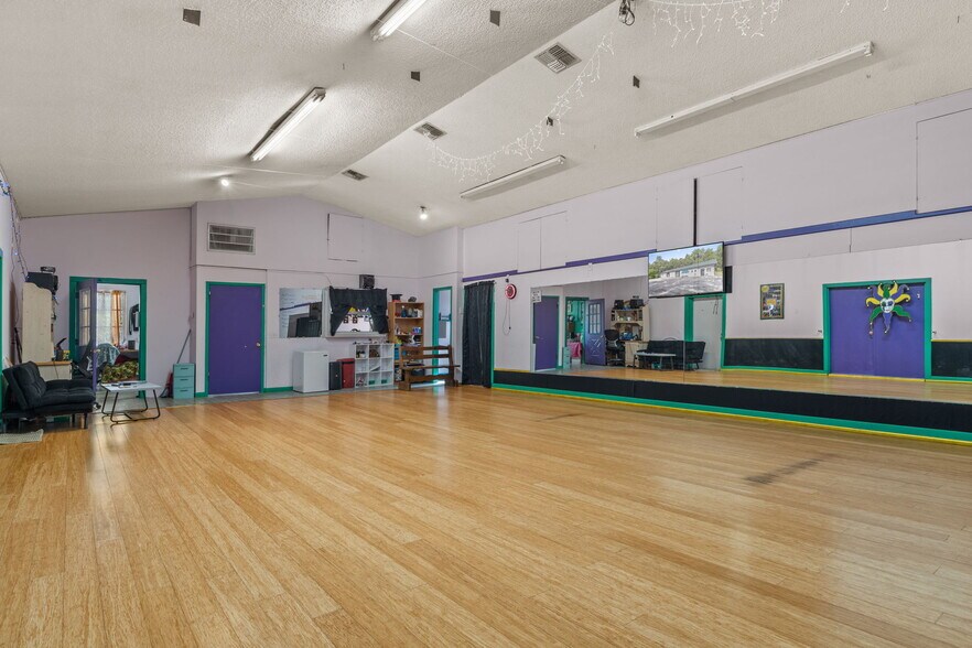 More Photos Of 6950 W Homosassa Trl, Homosassa General Retail For Sale