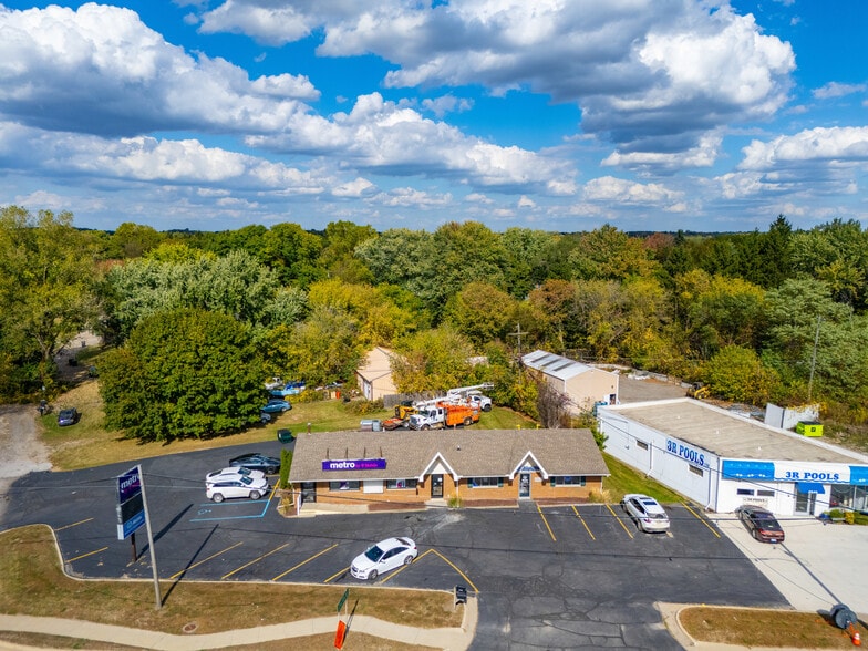 Primary Photo Of 2473-2517 E Grand River Ave, Howell Office For Sale