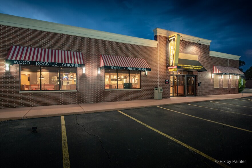 More Photos Of 551 S 8th St, West Dundee Restaurant For Sale