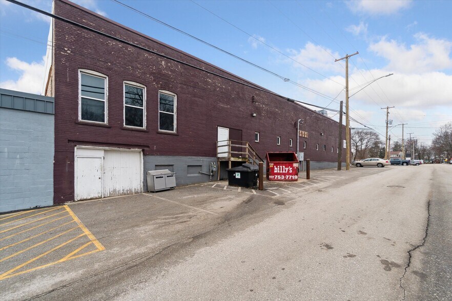 More Photos Of 142 N Saginaw St, Chesaning Bowling Alley For Sale