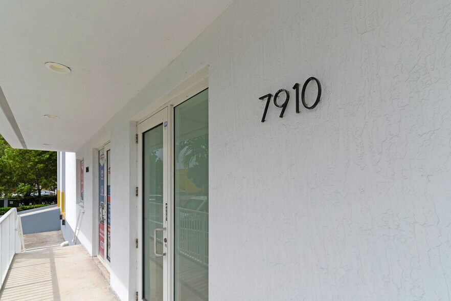 More Photos Of 7900-7930 NW 71st St, Miami Warehouse For Lease