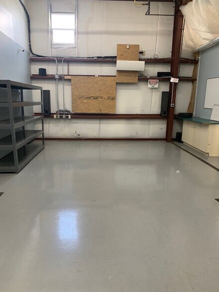 More Photos Of 7490 Bridgewater Rd, Huber Heights Manufacturing For Lease