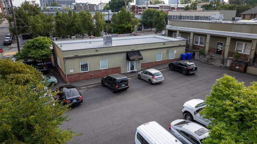 More Photos Of 1310 SW 17th Ave, Portland Office For Lease