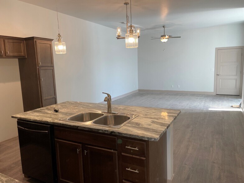 More Photos Of 581 W Indian Creek Dr, Grand Junction Multifamily For Sale