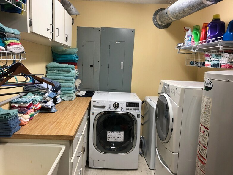 More Photos Of 547 High St, Daytona Beach Office For Sale