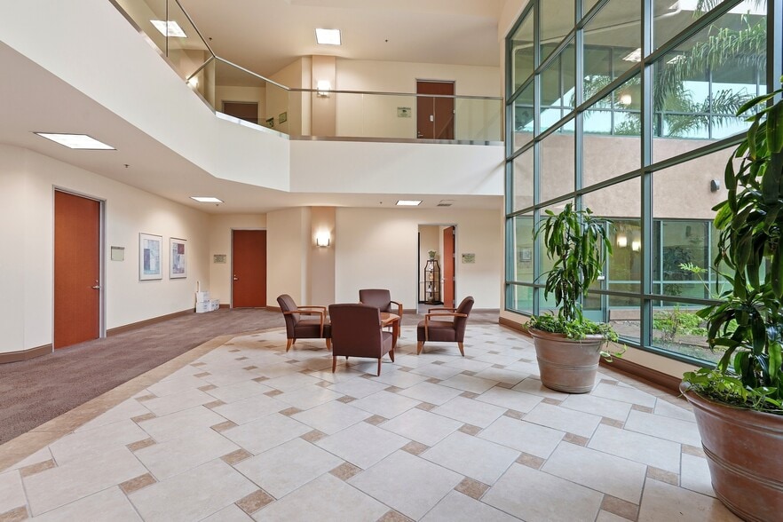 More Photos Of 1000 Newbury Rd, Thousand Oaks Medical For Sale