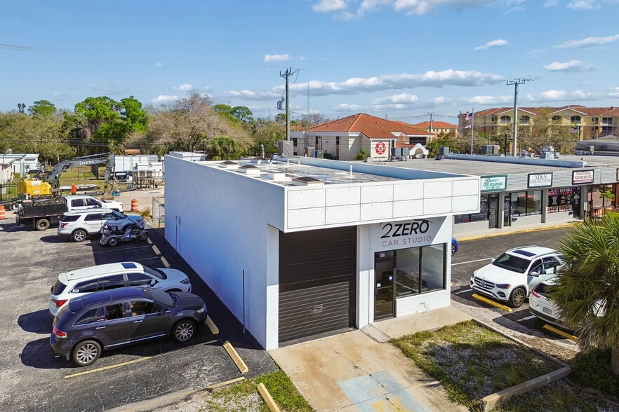 More Photos Of 517 E Venice Ave, Venice Service For Sale