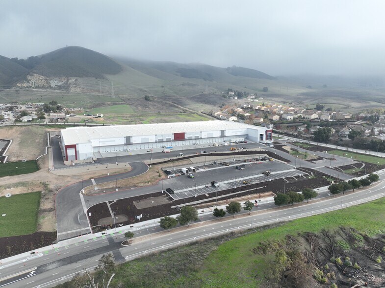 More Photos Of 550 Piercy Rd, San Jose Unknown For Lease