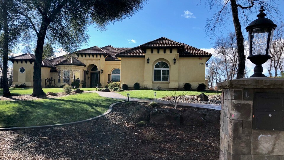 More Photos Of Old Oregon Trl, Redding Land For Sale