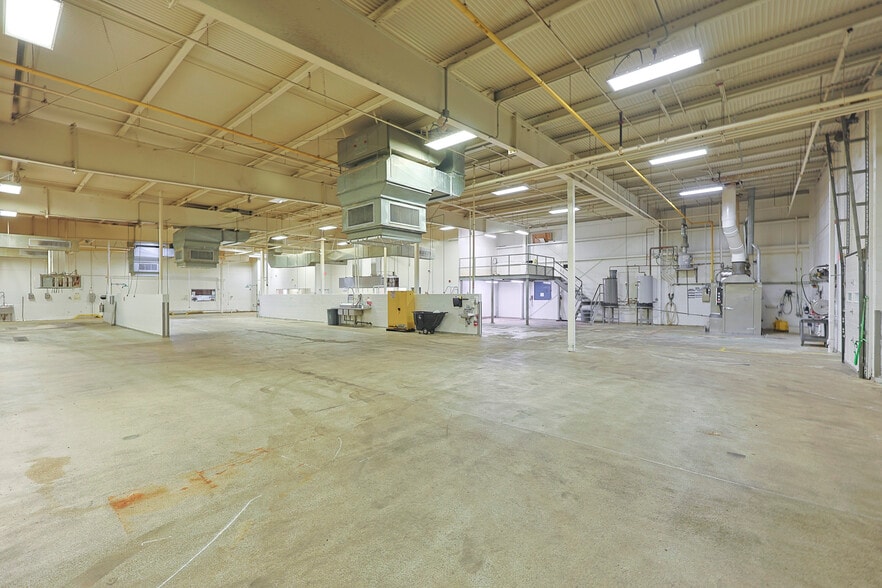 More Photos Of 125 Liberty St, Brockton Manufacturing For Lease