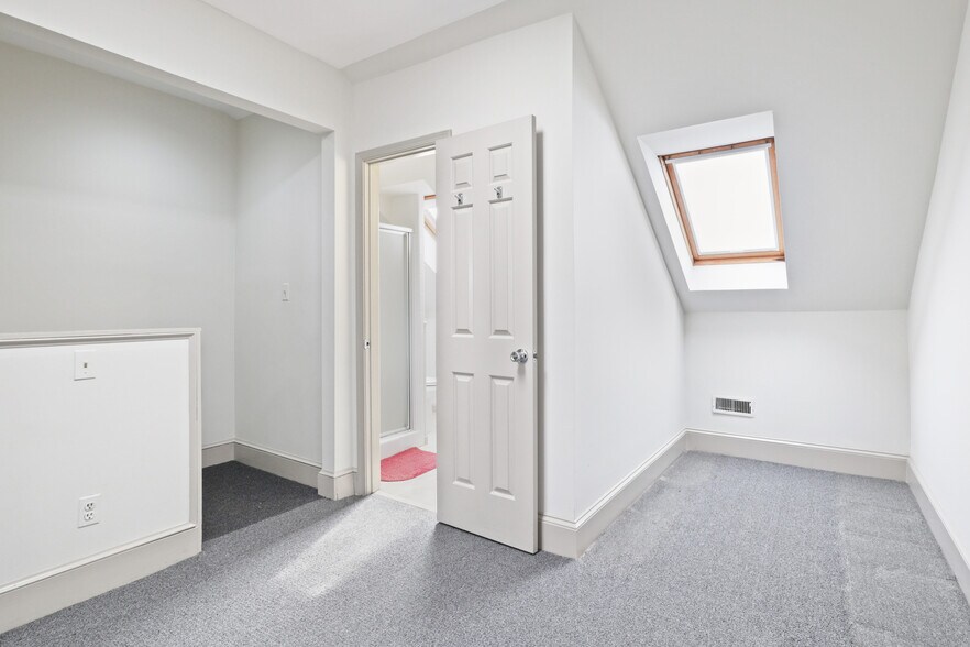More Photos Of 115 Oronoco St, Alexandria Office For Lease