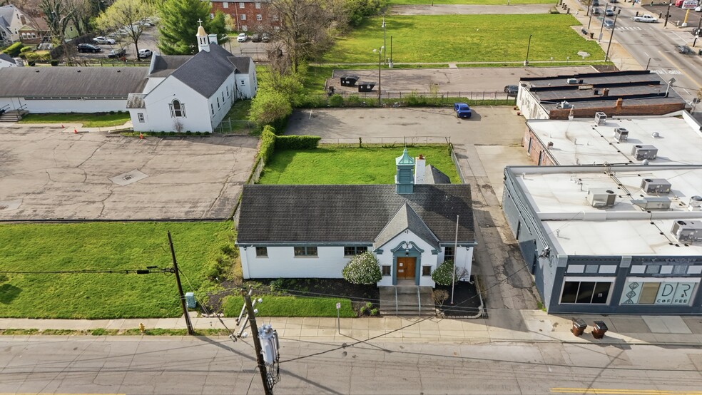 More Photos Of 1703 Dale Rd, Cincinnati Public Library For Sale