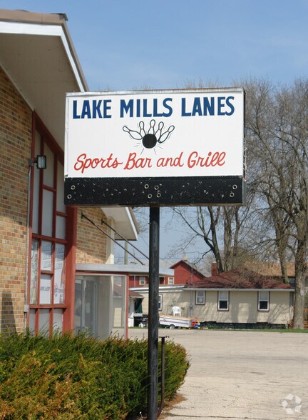 More Photos Of 137 Sandy Beach Rd, Lake Mills Bowling Alley For Sale