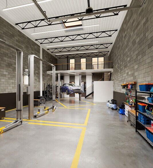 More Photos Of 11801 E Derry Rd, Milton Industrial For Sale