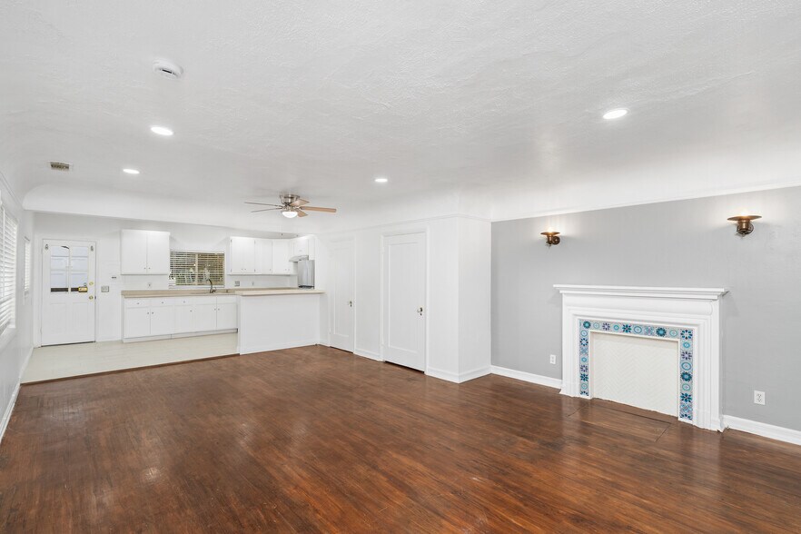 More Photos Of 934 N La Jolla Ave, West Hollywood Apartments For Sale