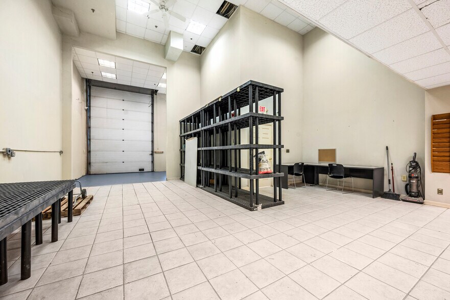 More Photos Of 5 Ilene Ct, Hillsborough Unknown For Lease