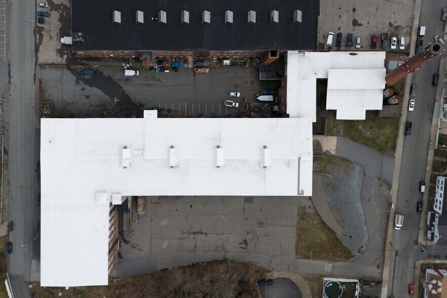 More Photos Of 113 Griffin St, Fall River Manufacturing For Lease